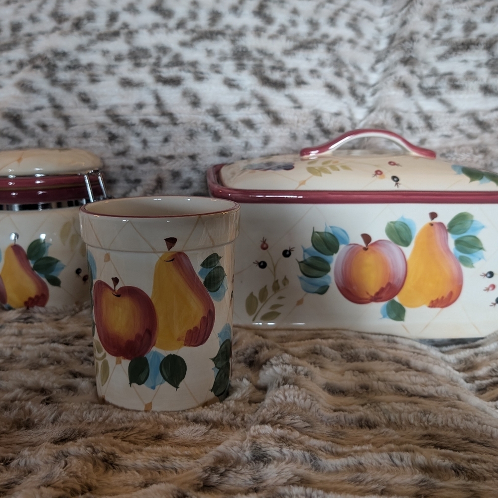 Three piece Vintage Heritage Mint Kitchen Ceramics